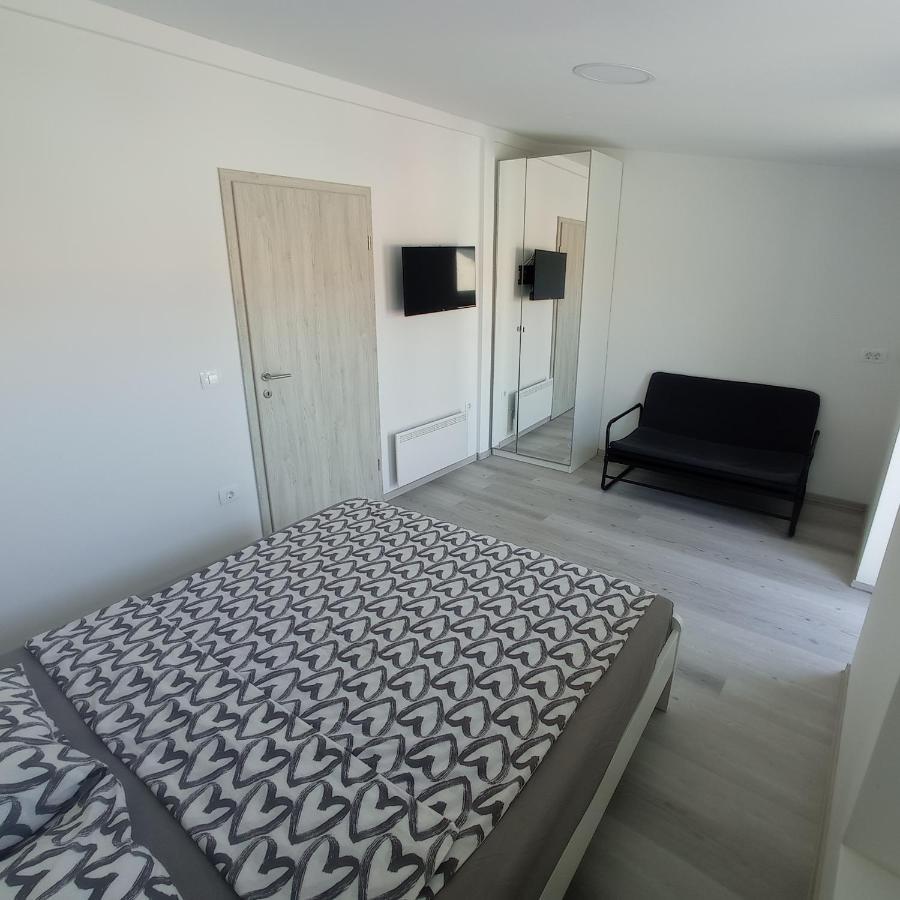 Apartmaja Eva&Pia 科佩尔 外观 照片